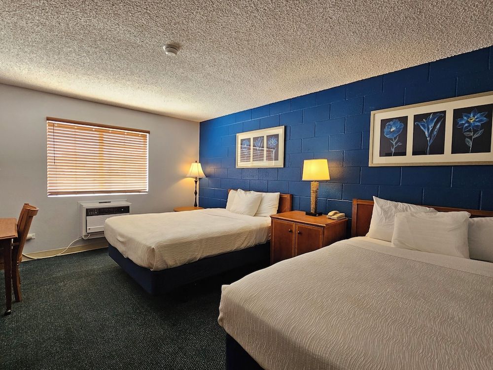 1st Choice Inn Rawlins Deluxe Room 8