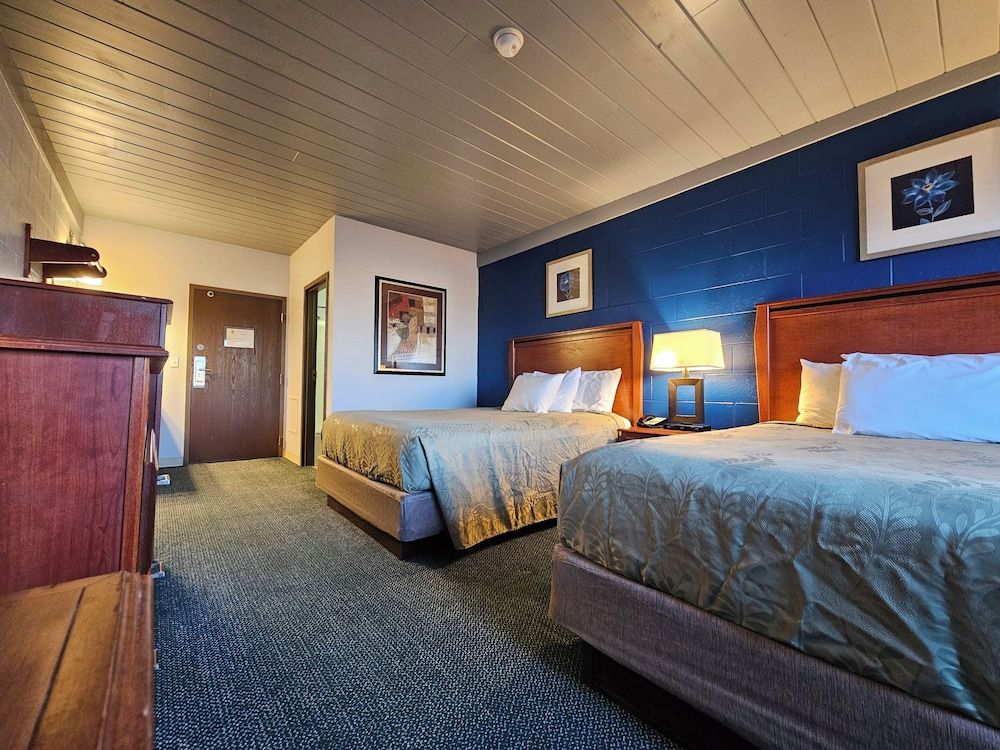 1st Choice Inn Rawlins Deluxe Room 4
