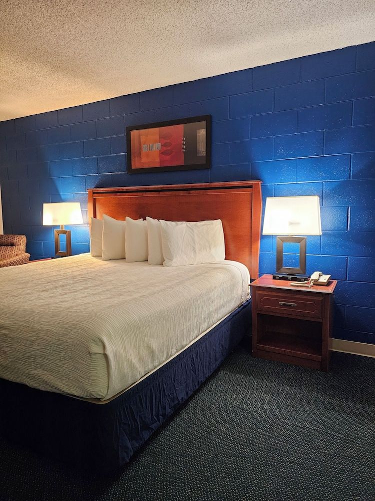 1st Choice Inn Rawlins Deluxe Room 2