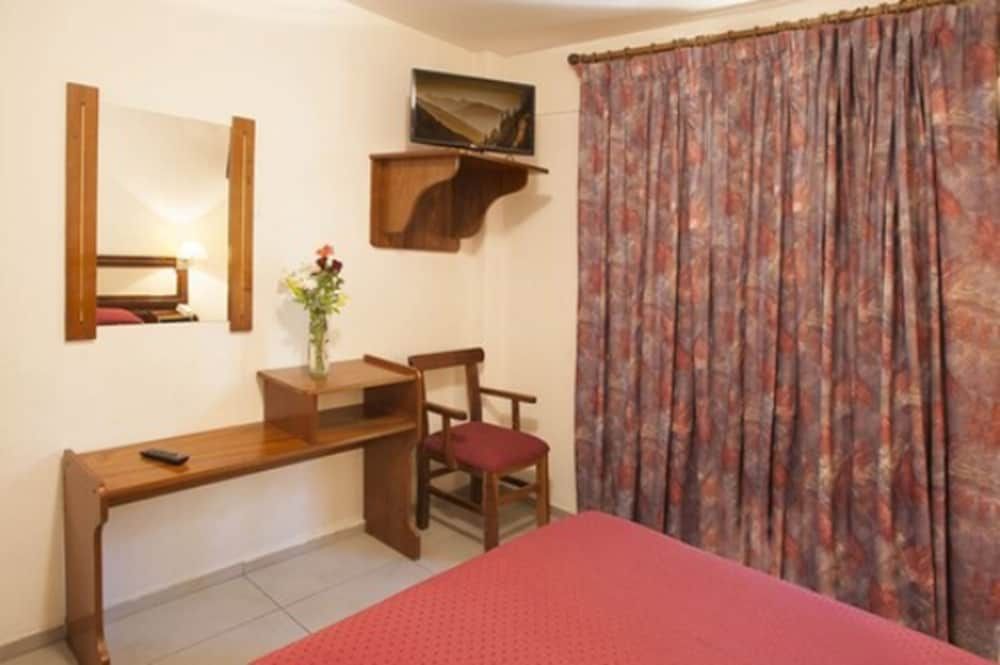 Hotel Carollo Triple Room 3