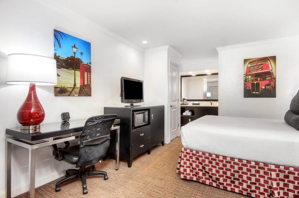 undefined Aggie Inn, an Ascend Collection Hotel 10