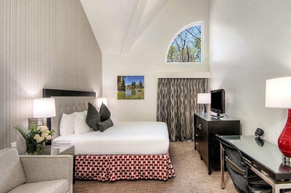 undefined Aggie Inn, an Ascend Collection Hotel 2