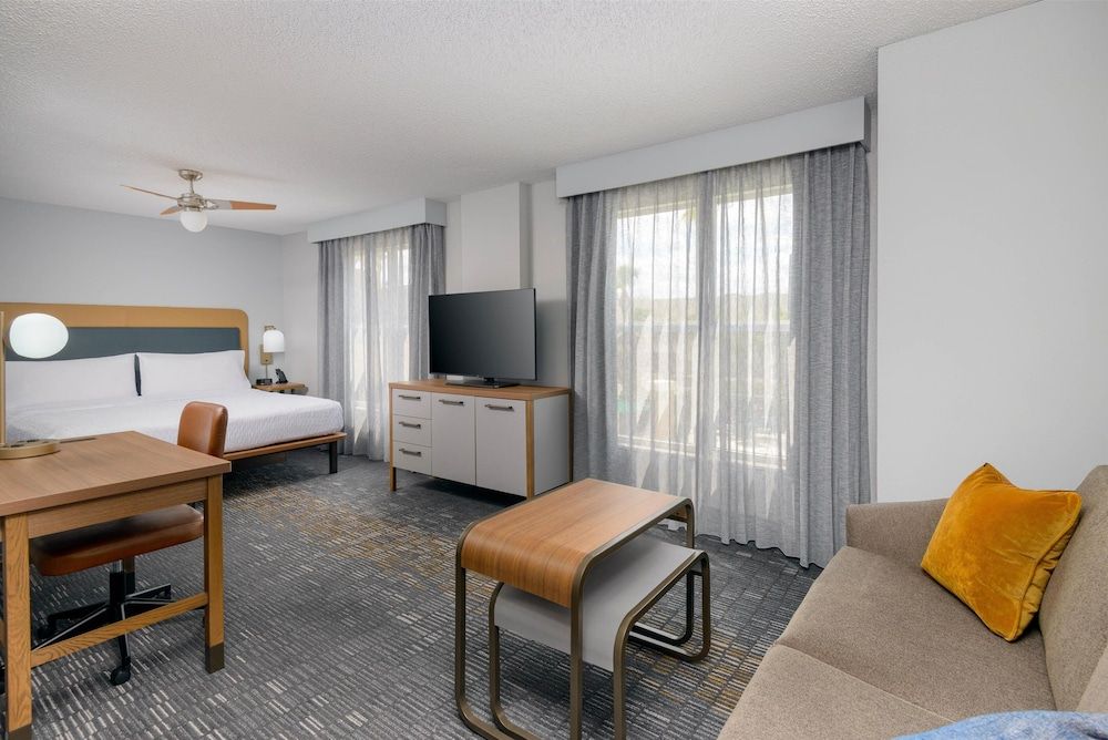 undefined Homewood Suites by Hilton® Orlando-UCF Area