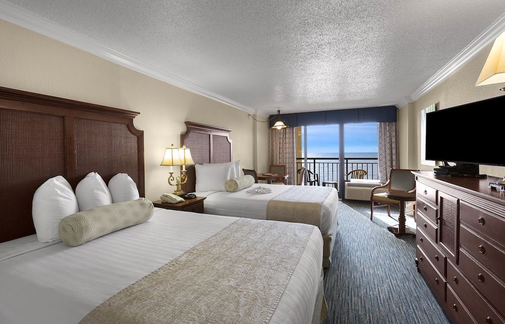 Tower Oceanfront Efficiency, 2 Queen Beds and Balcony