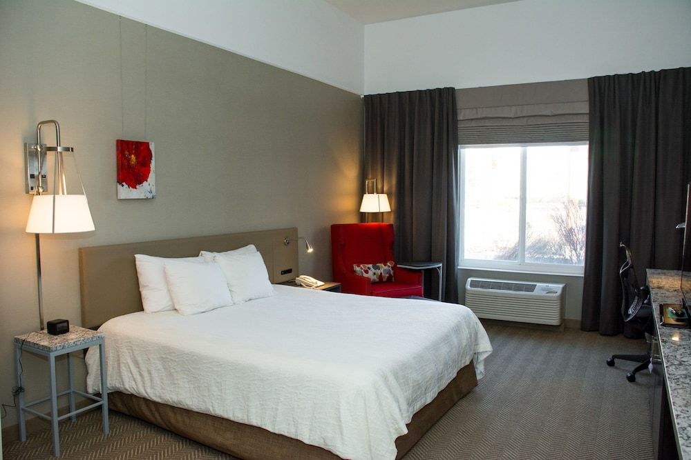 Standard Room One King Bed