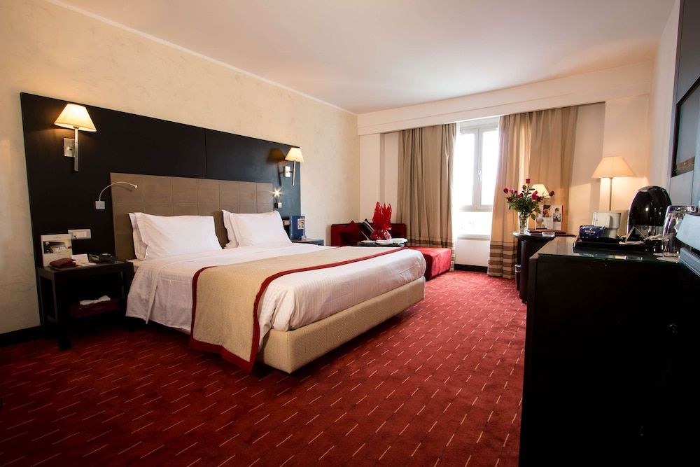 Golden Tulip El Mechtel Superior Room, 1 King Bed 2