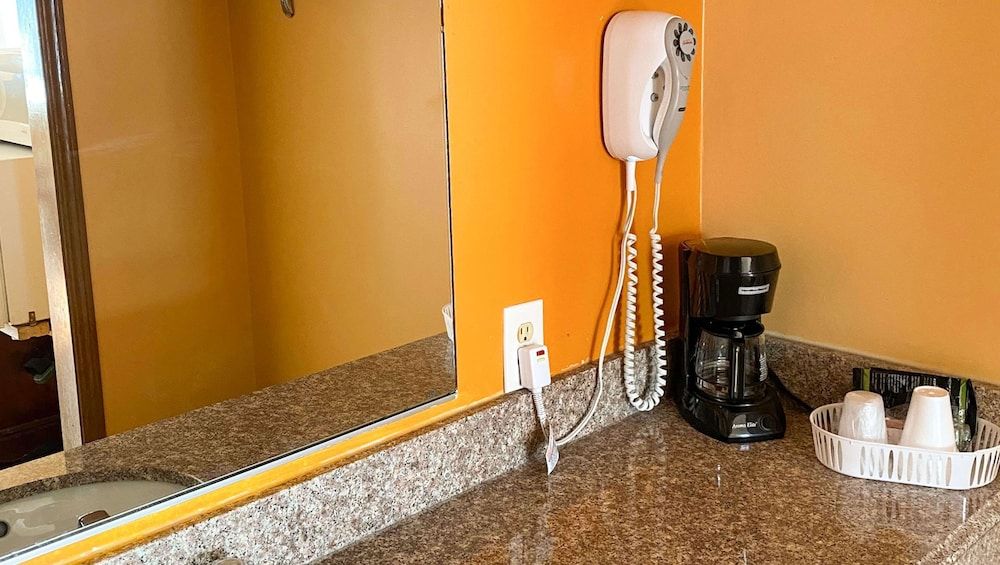 Northgate Inn Saginaw Two doubles non smoking 9