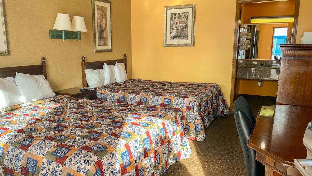 Northgate Inn Saginaw Two doubles non smoking 6