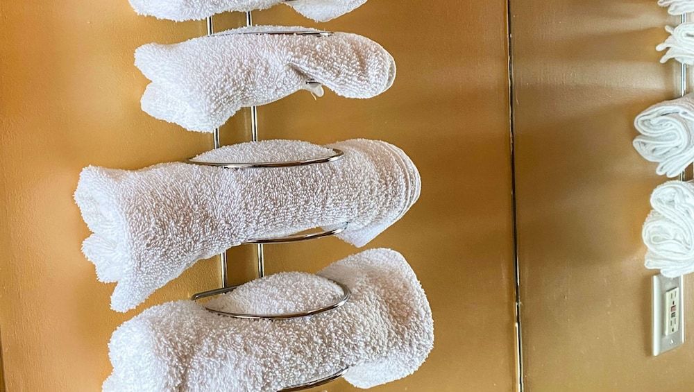 Northgate Inn Saginaw Two doubles non smoking 8