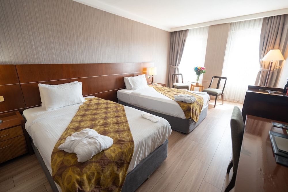 The Green Park Bostancı Standard Twin Room 2