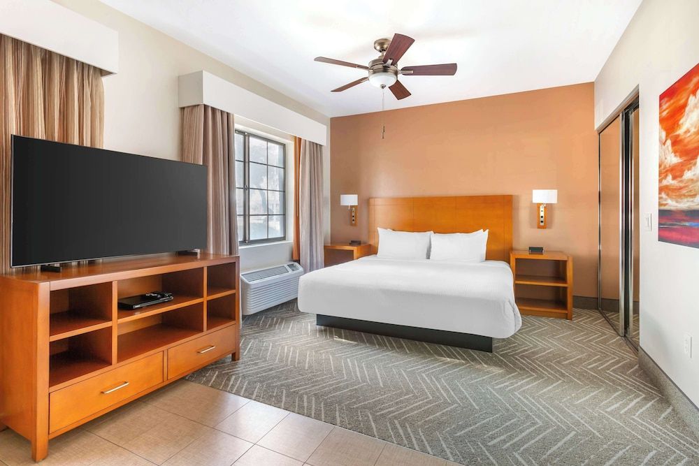 undefined Hilton Vacation Club Varsity Club Tucson 5