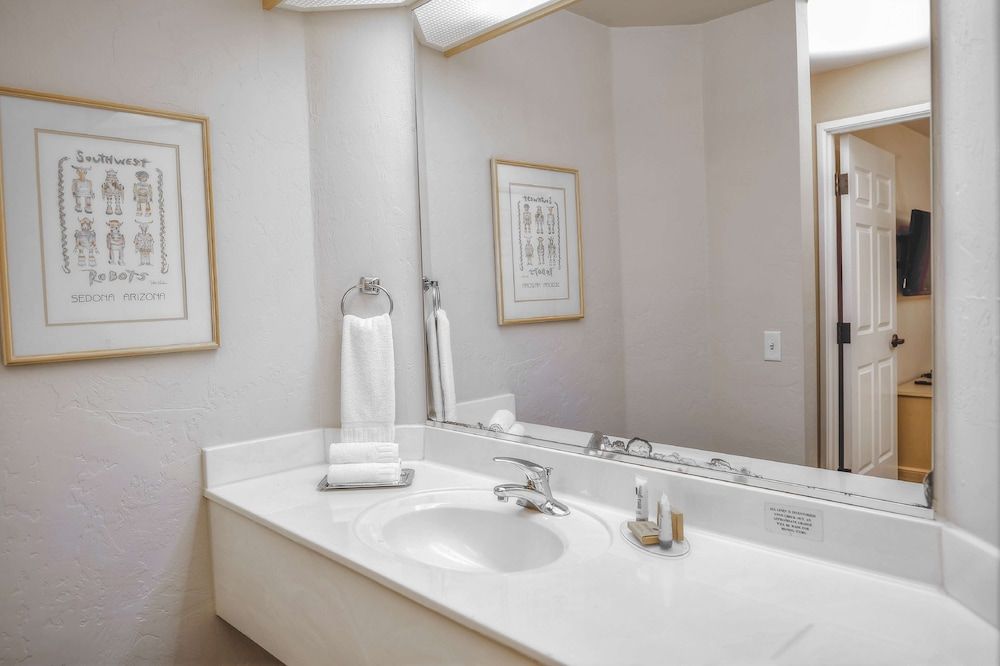 undefined Hilton Vacation Club Varsity Club Tucson 6