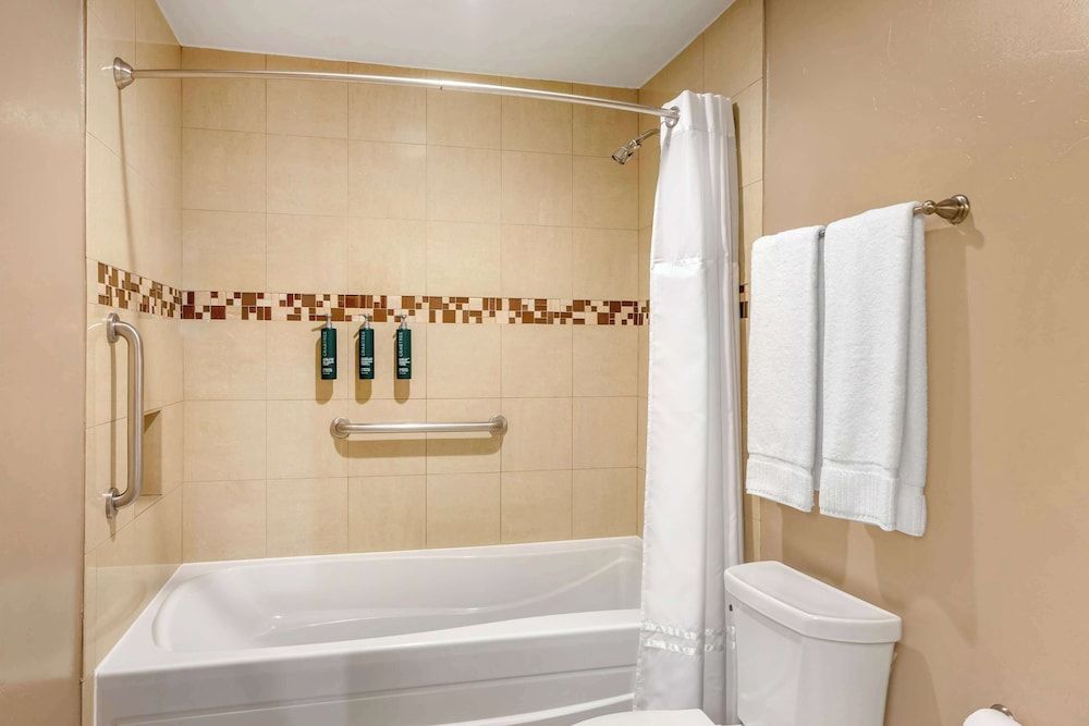 undefined Hilton Vacation Club Varsity Club Tucson 7