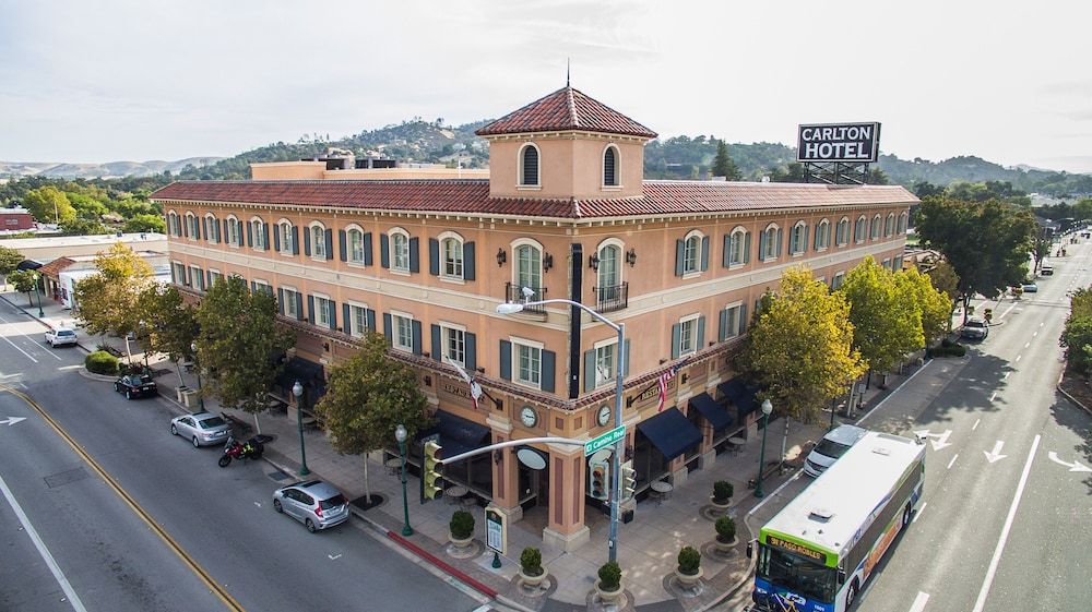 Carlton Hotel Vintage Deluxe, King 2