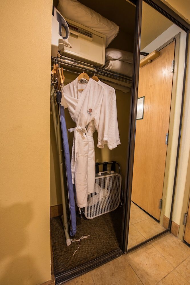 Grand Lodge Crested Butte Studio, Multiple Beds (Emmons) 7