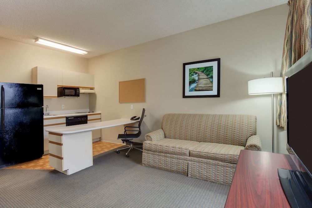 Suite, 1 Queen Bed, Accessible, Non Smoking