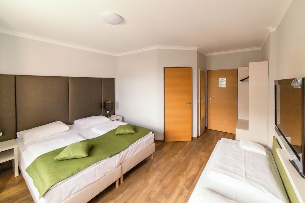 Arion Hotel Vienna Airport Triple Room 4