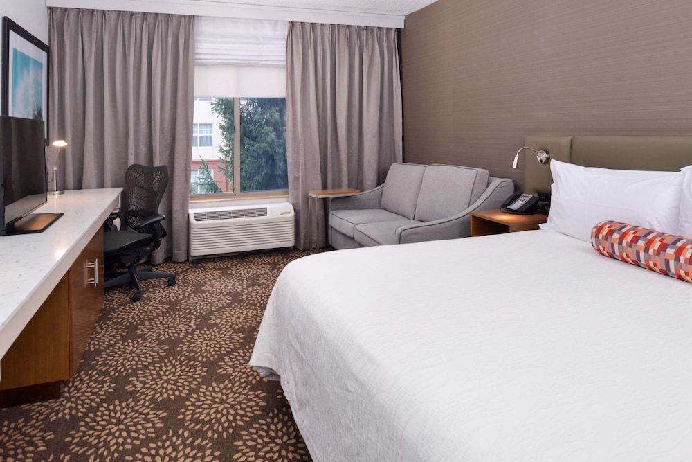 undefined Hilton Garden Inn Columbus/Polaris 9