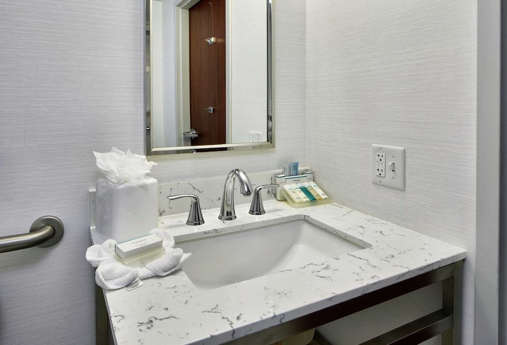 undefined Hilton Garden Inn Columbus/Polaris 10