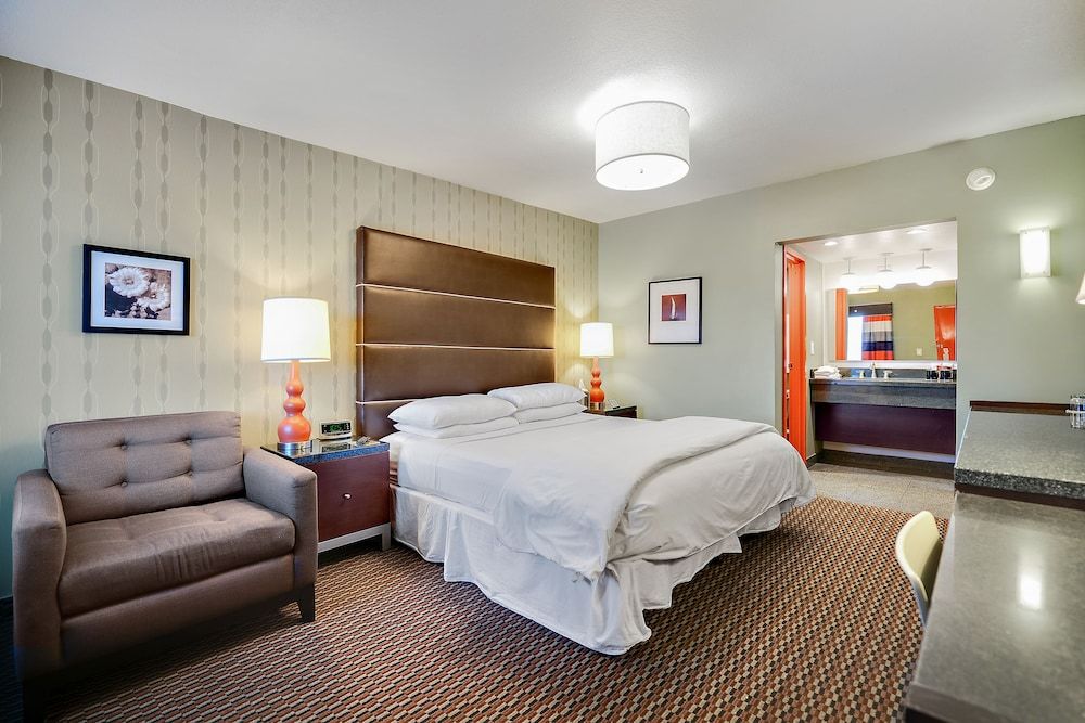 Deluxe Room, 1 King Bed, Jetted Tub