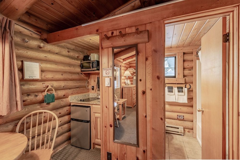 Cabin - , 1 Queen Bed with Sofabed