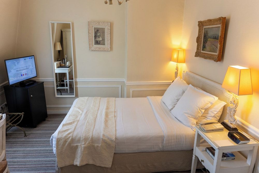 Classic Room, 1 Double Bed, River View