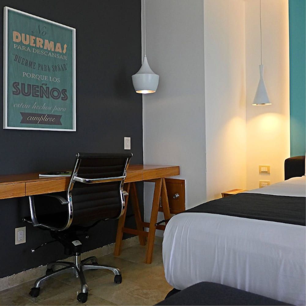 Rivoli Select Hotel Executive Studio Suite, 1 King Bed 3