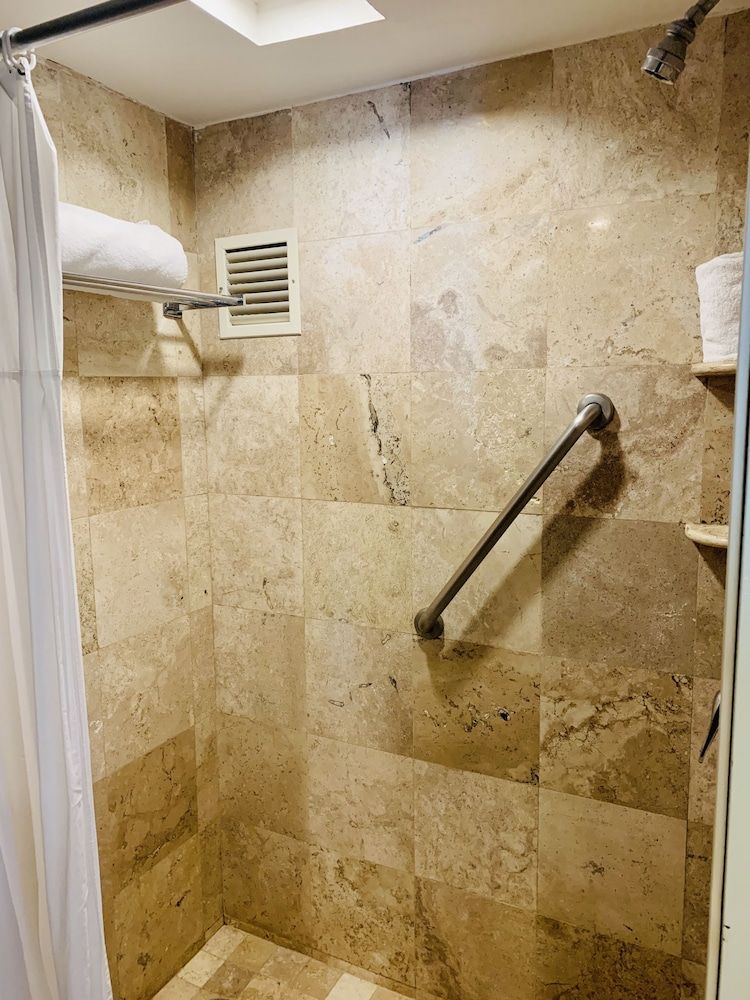 Rivoli Select Hotel Standard Room, 1 King Bed 2