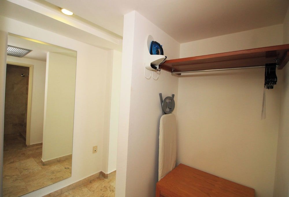 Rivoli Select Hotel Standard Room, 2 Double Beds, Sea View 2