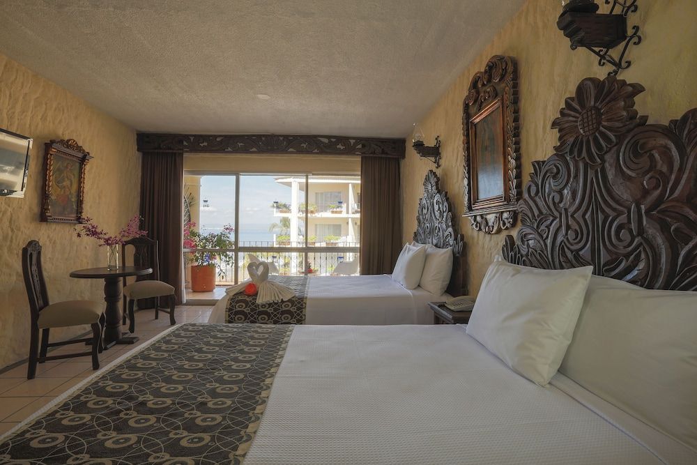 Superior Room, Partial Sea View