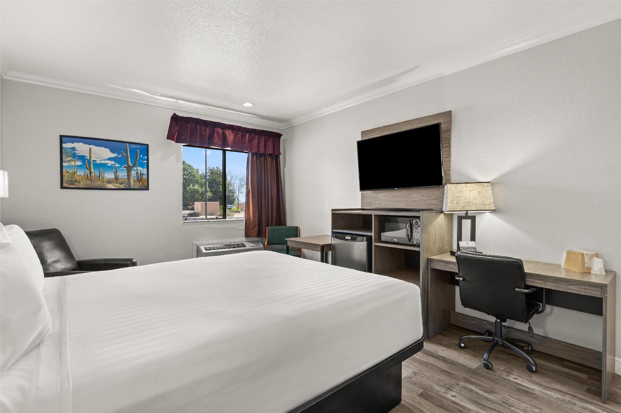 Americas Best Value Inn Prescott Valley 1 King Bed Non-Smoking 2