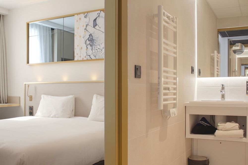 Brit Hotel Bordeaux Aéroport - Le Soretel Communicating Family Room 4