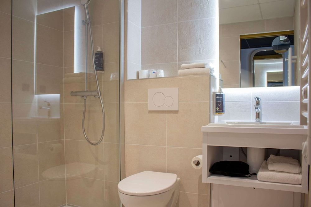 Brit Hotel Bordeaux Aéroport - Le Soretel Standard Twin Room 12