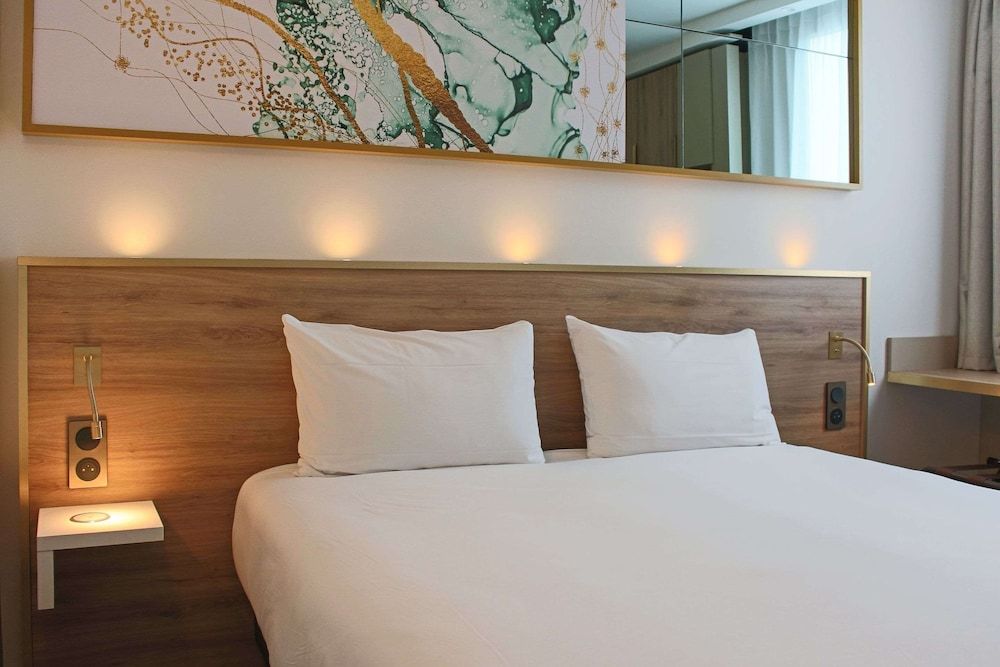 Brit Hotel Bordeaux Aéroport - Le Soretel Communicating Family Room 3