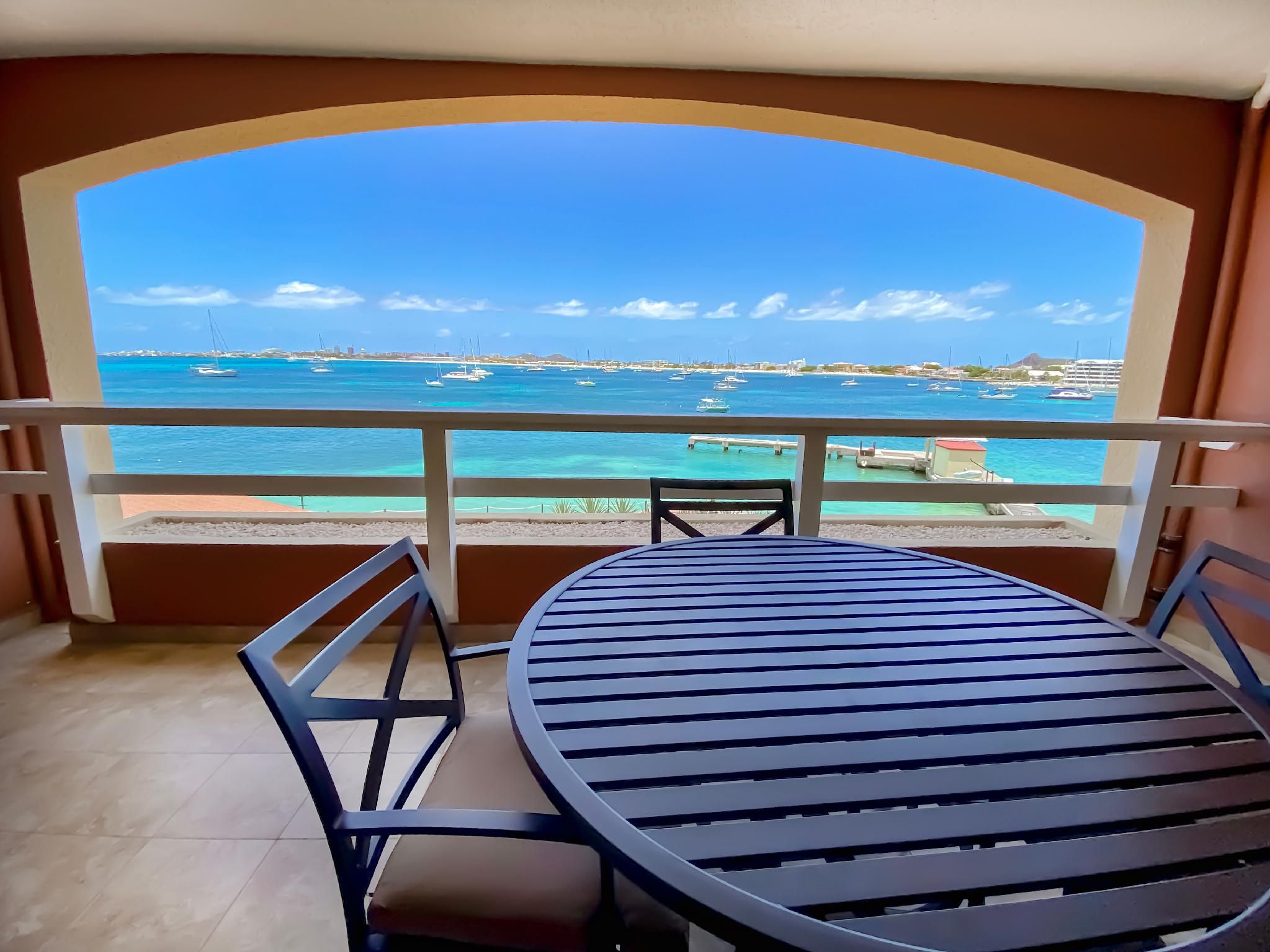 Deluxe one Bedroom Oceanfront
