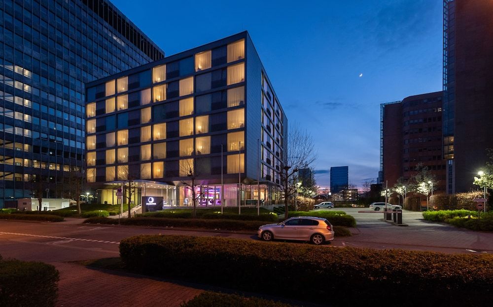 undefined DoubleTree by Hilton Frankfurt Niederrad 9
