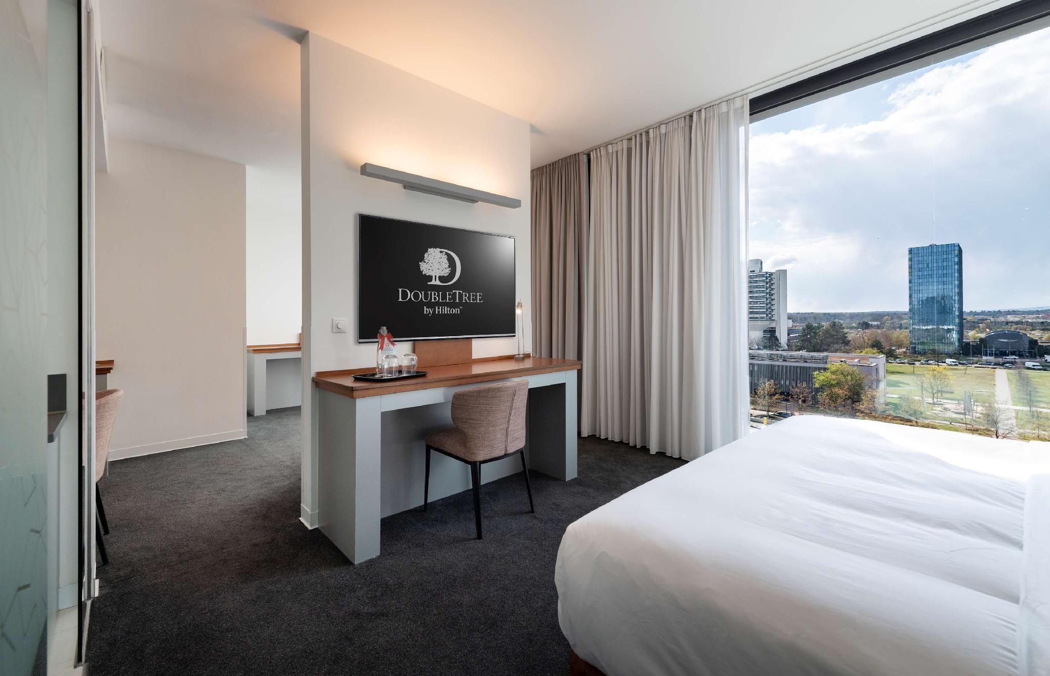 undefined DoubleTree by Hilton Frankfurt Niederrad 10