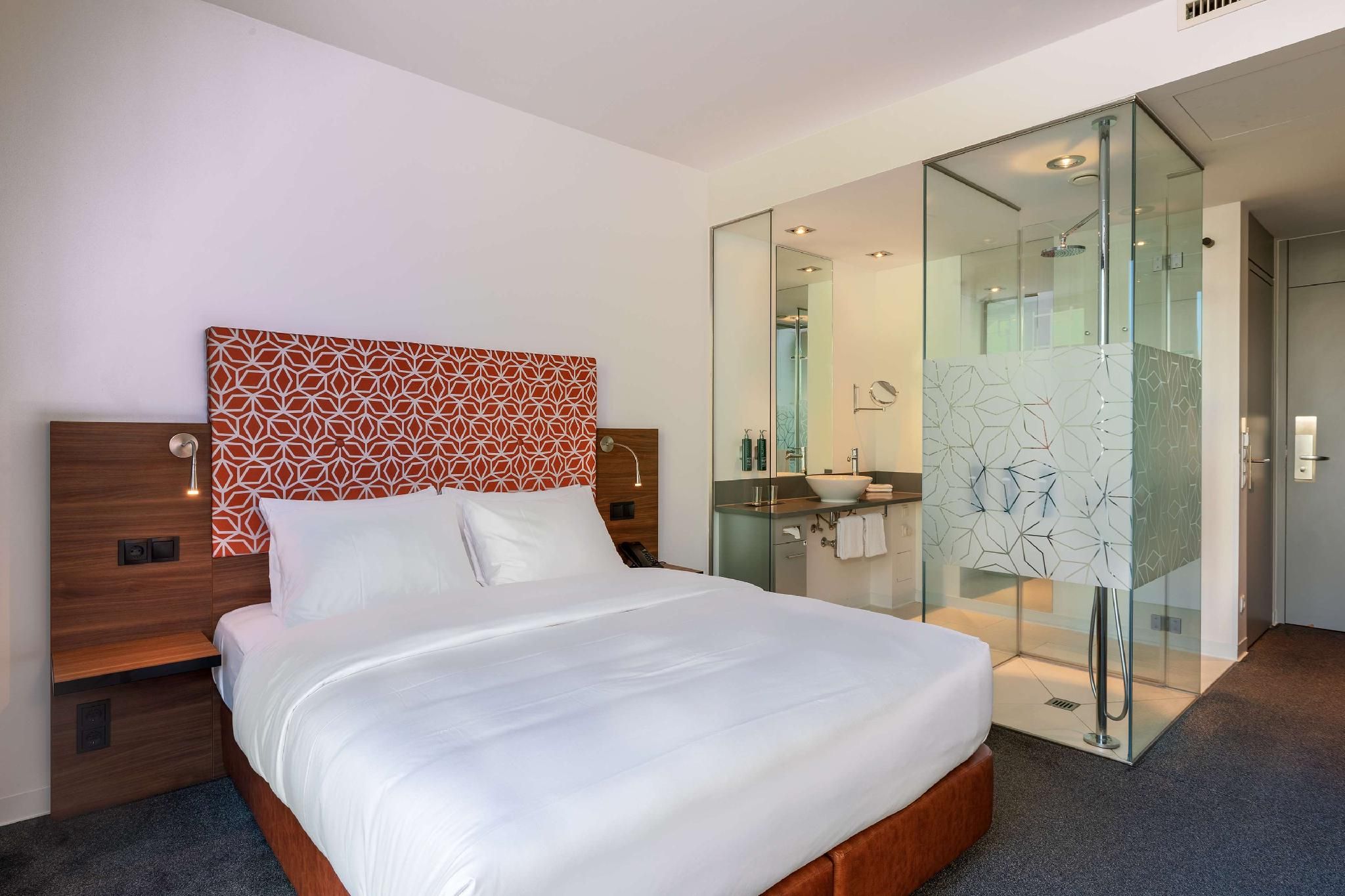 undefined DoubleTree by Hilton Frankfurt Niederrad 6