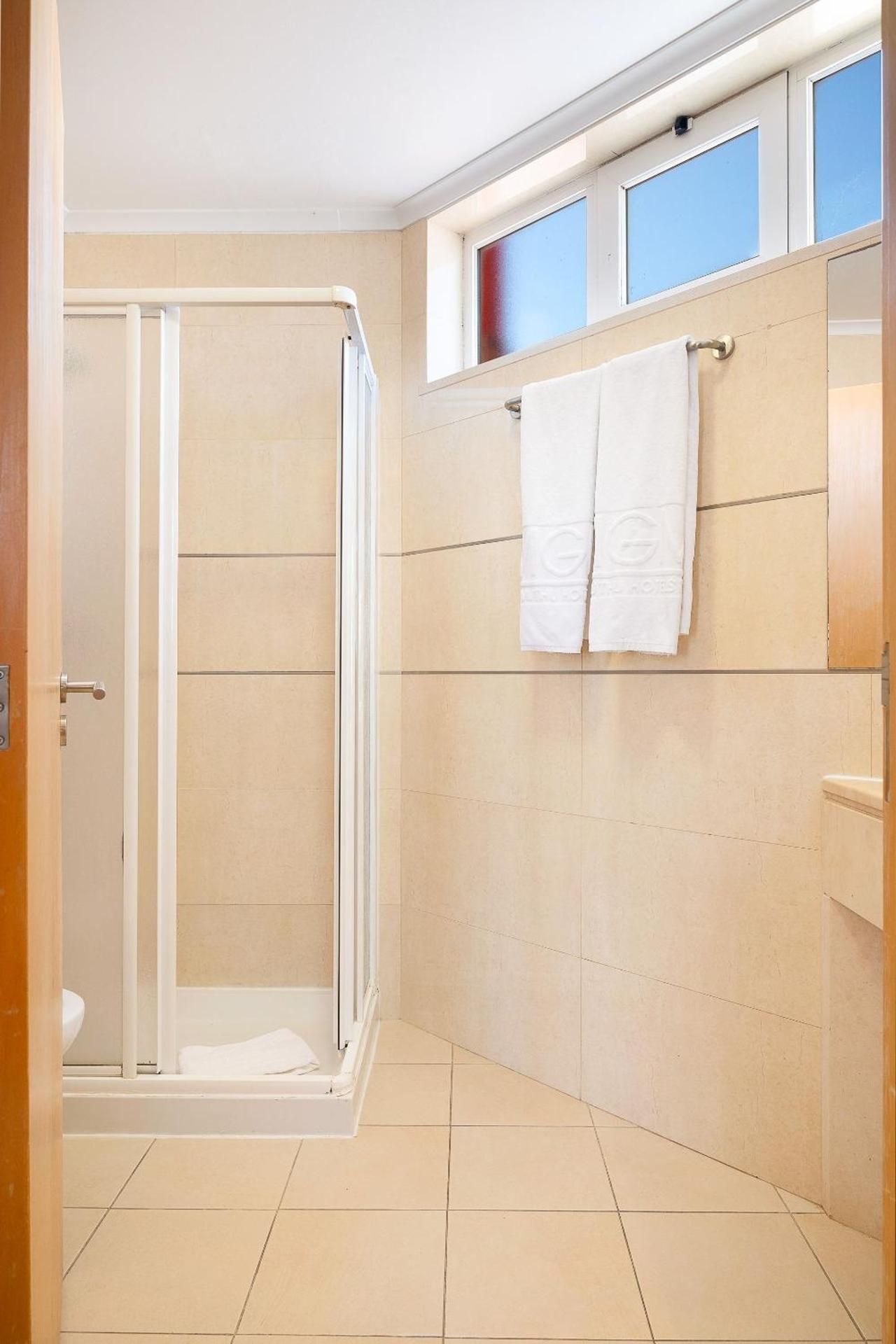 1-Bedroom Apartment for 4 Adults