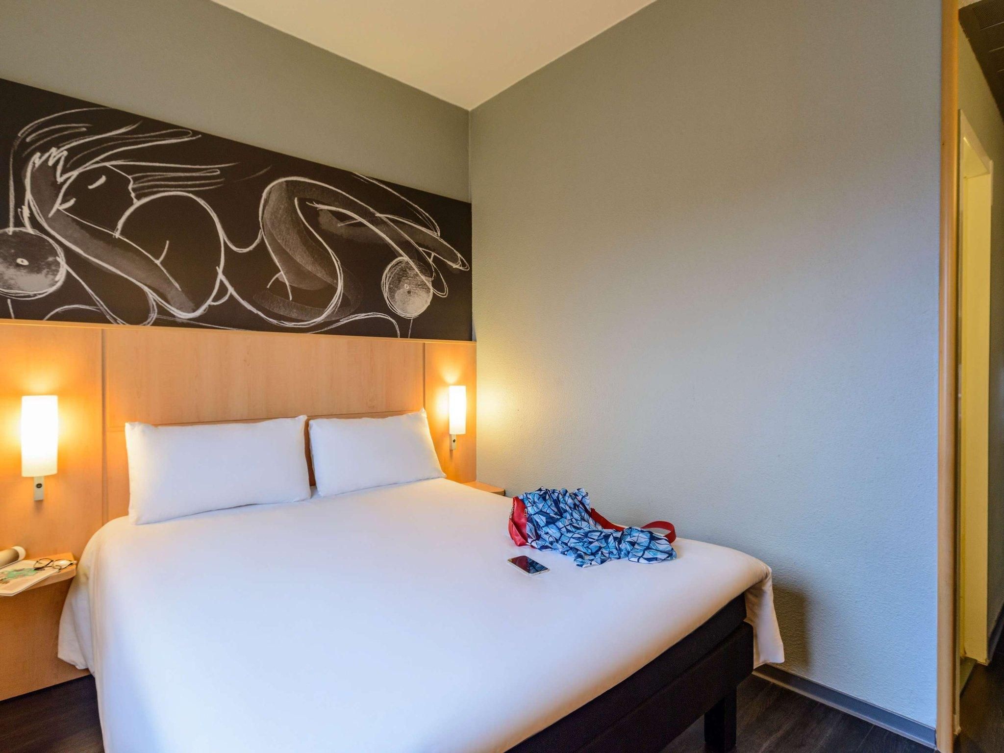 undefined ibis Milano Centro 3