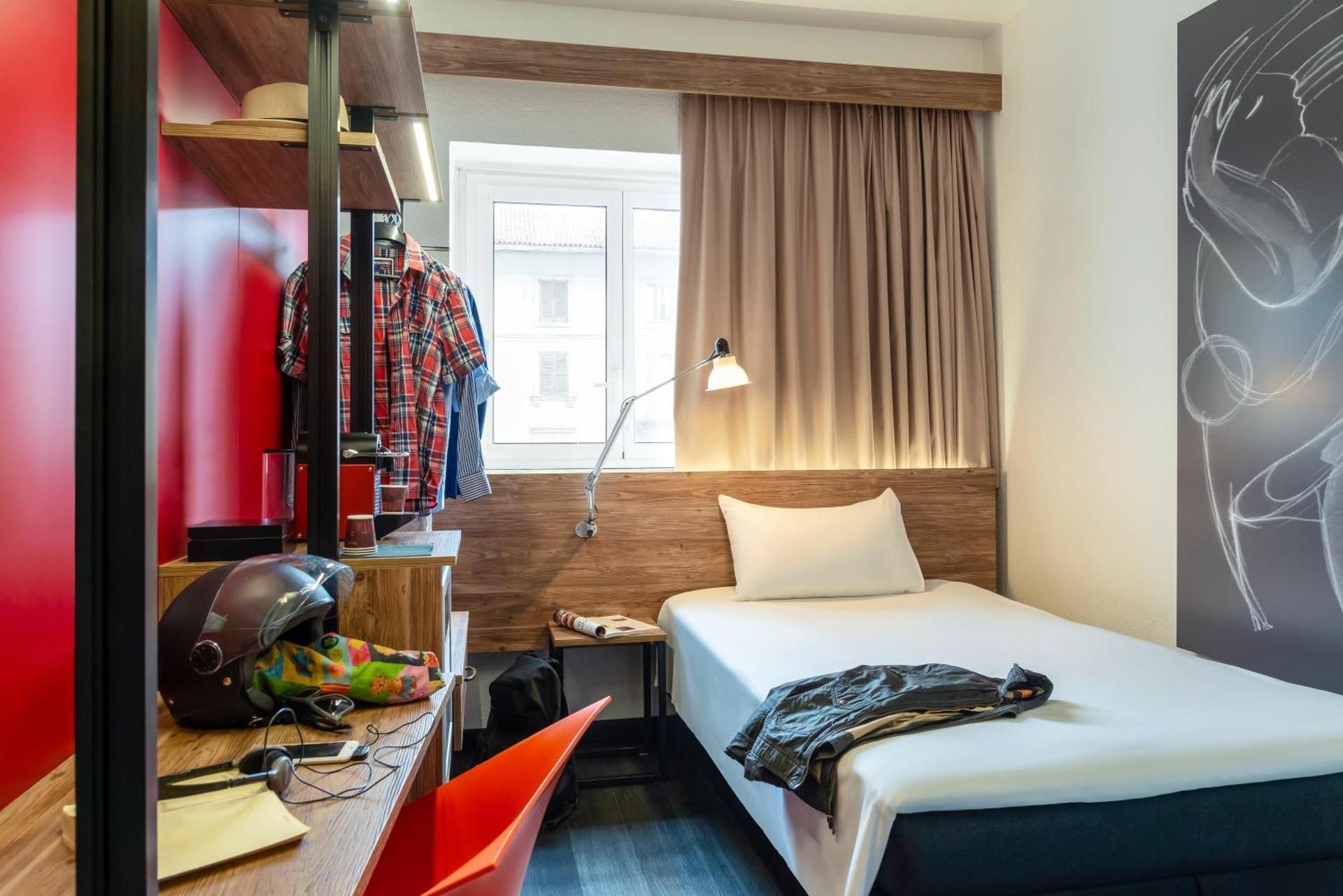 undefined ibis Milano Centro 6