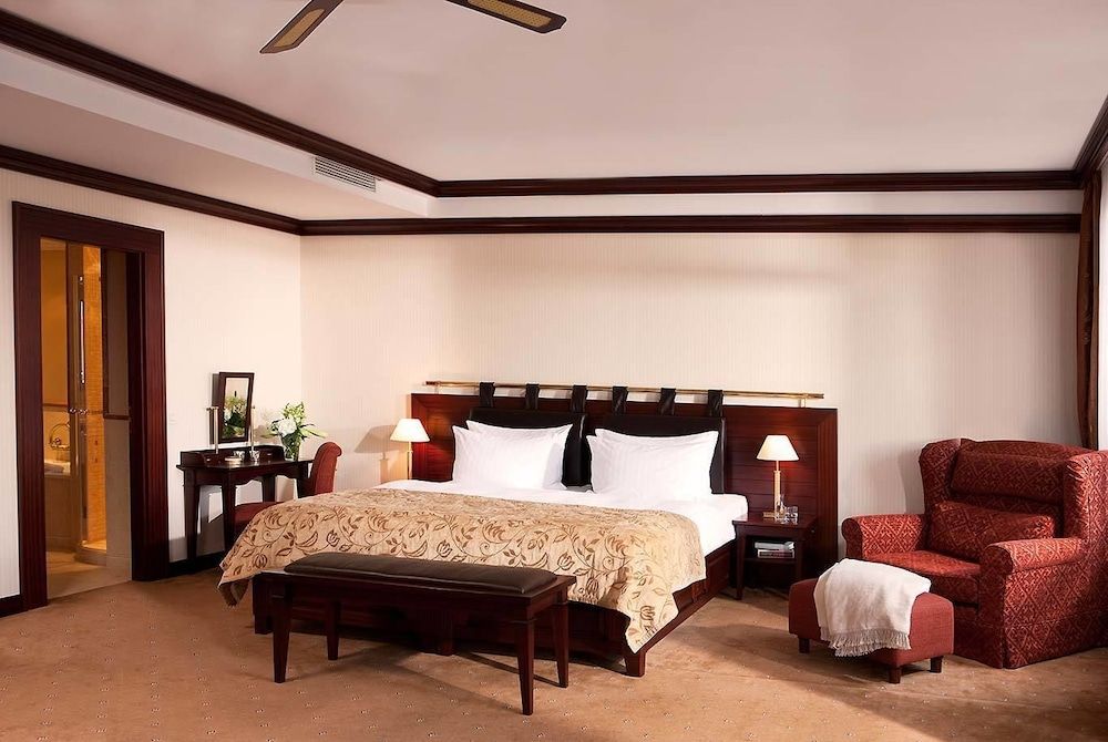 Captain's Suite Residence