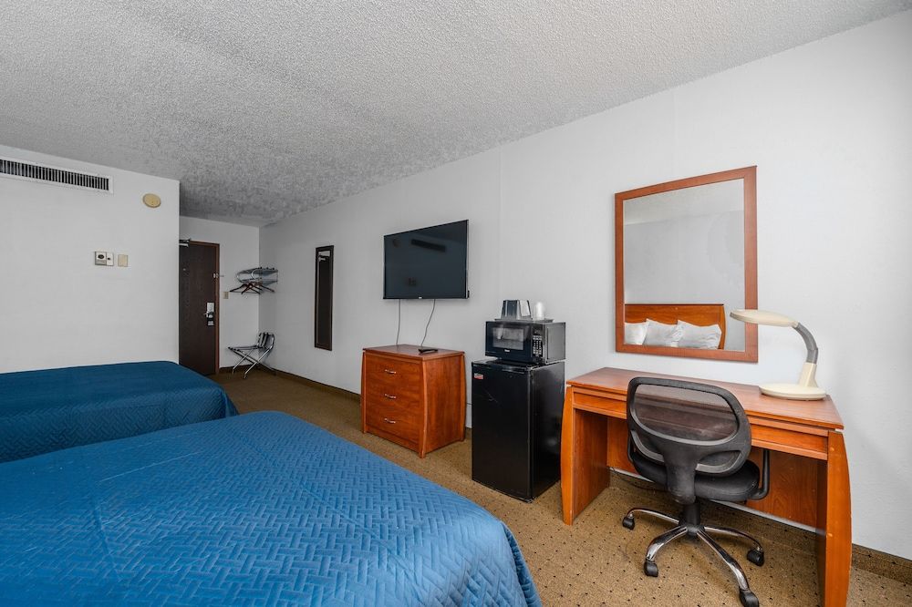 Double Queen Room