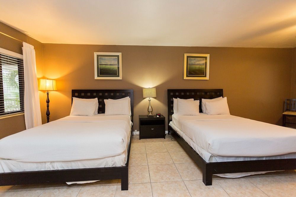 Granada Inn Standard Room, 1 Bedroom, Non Smoking (Double Queen- 3) 2