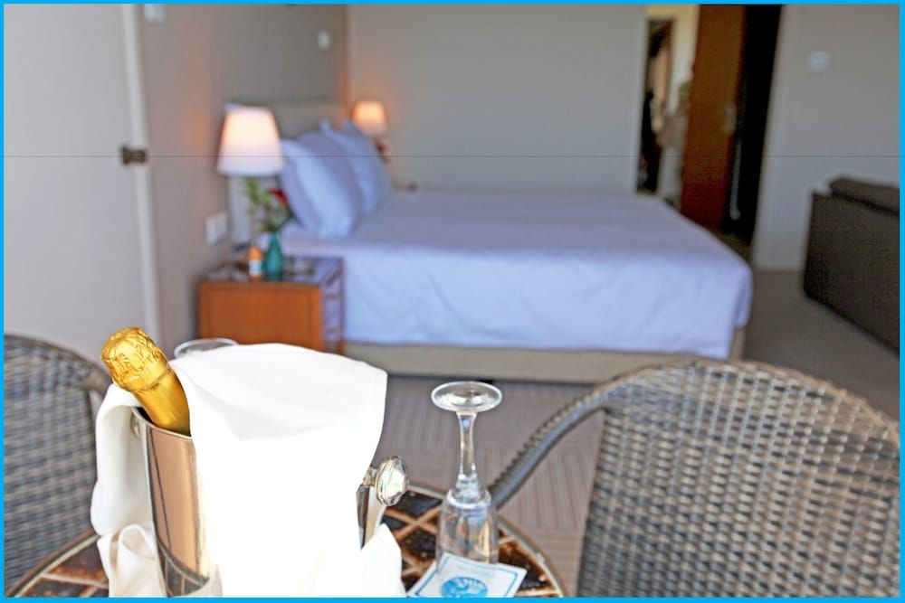 Poseidonia Beach Hotel Executive Suite, Sea View