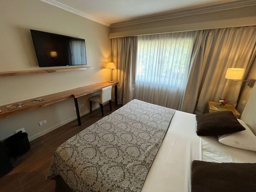 Kenton Palace Bariloche Classic Double Room 3