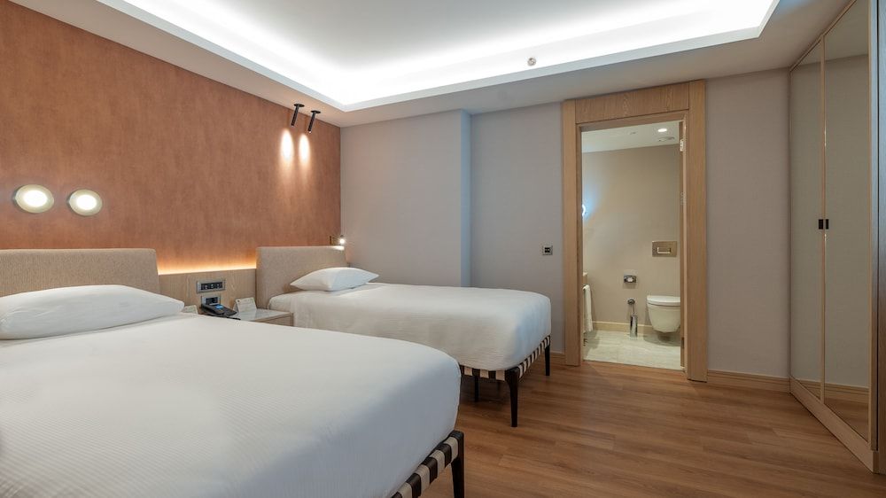 Family Suite, 2 Bedrooms, 2 Bathrooms 1