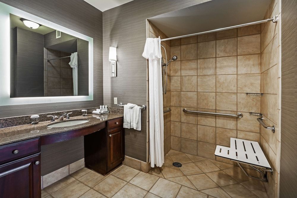 Suite, 2 Queen Beds, Accessible (Mobility & Hearing, Roll-in Shower)