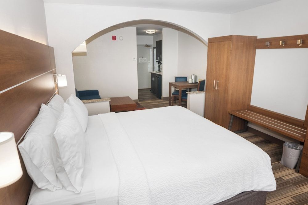 Suite, 1 King Bed