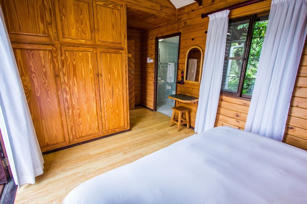 Deluxe Room, 2 Double Beds, Garden View